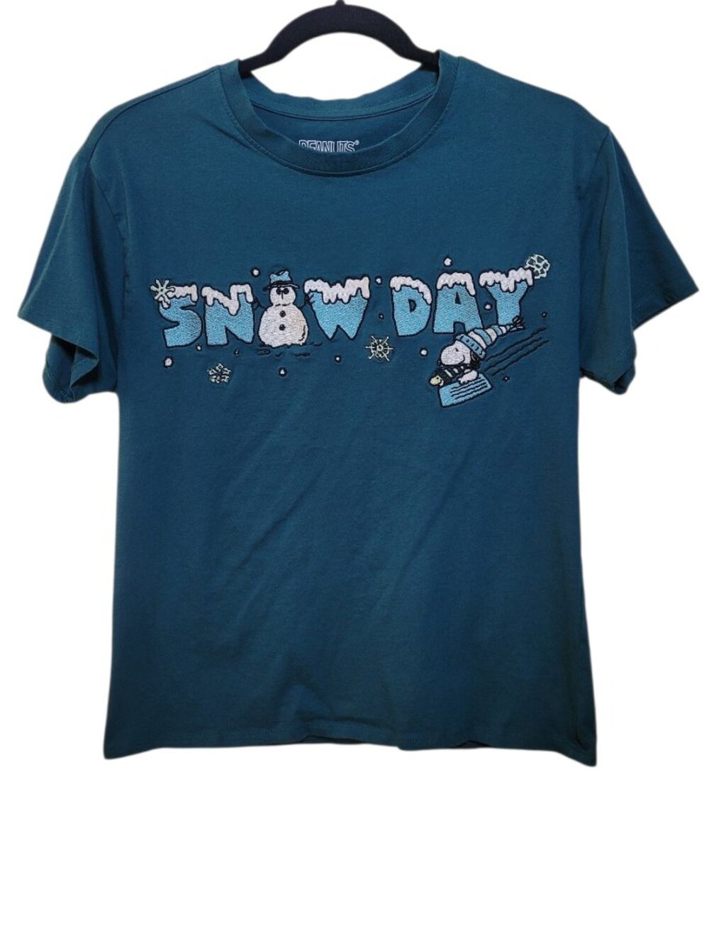 BoxLunch Peanuts Snoopy Snow Day Embroidered Tee TShirt Graphic XS Whimsical